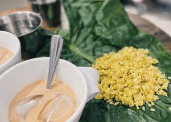 Cốm Hà Nội – Một thức quà thanh tao của lúa non