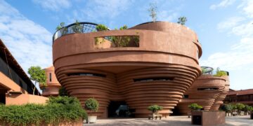 Trung tâm Tinh hoa Làng nghề Việt – Kiến trúc ấn tượng giữa làng gốm Bát Tràng cổ xưa